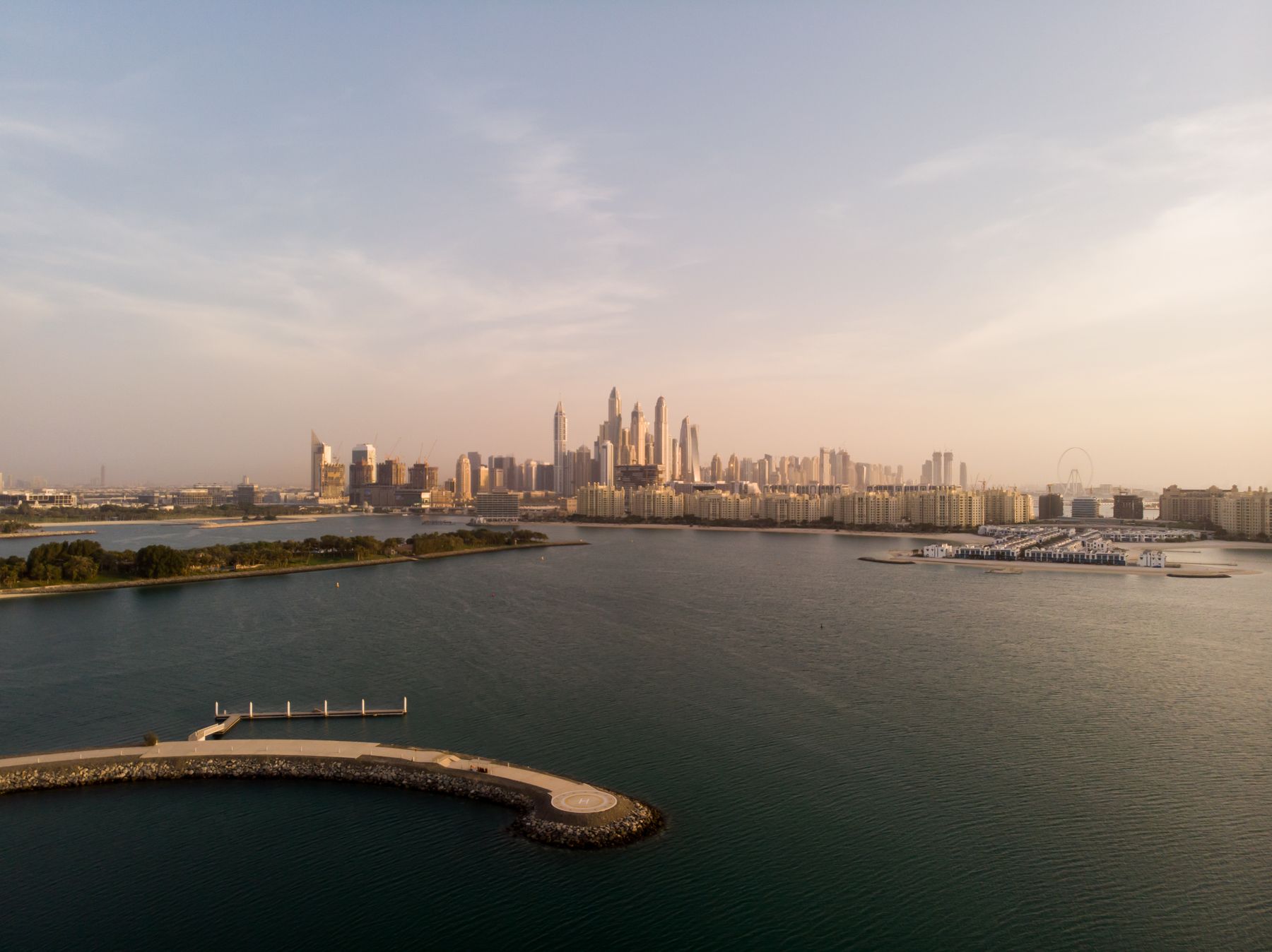Skyline de Dubai Marina vue depuis Palm Jumeirah